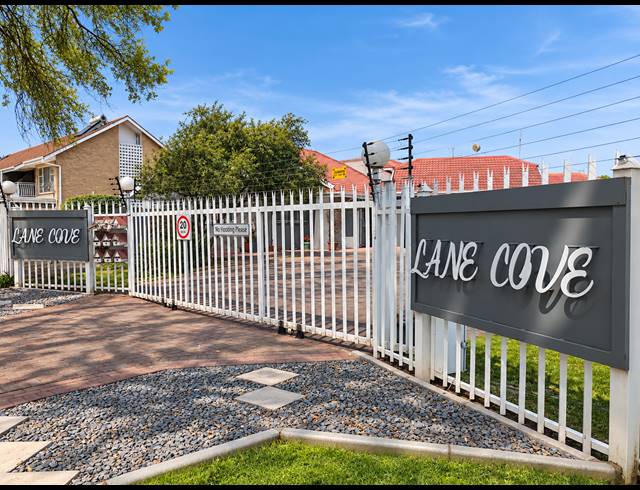 2 BEDROOM TOWNHOUSE FOR SALE IN THREE RIVERS